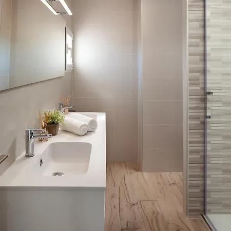 Frontline & Sea Views - 2 Bedrooms - 2 Bathrooms - Puerto Banus 公寓 马尔韦利亚