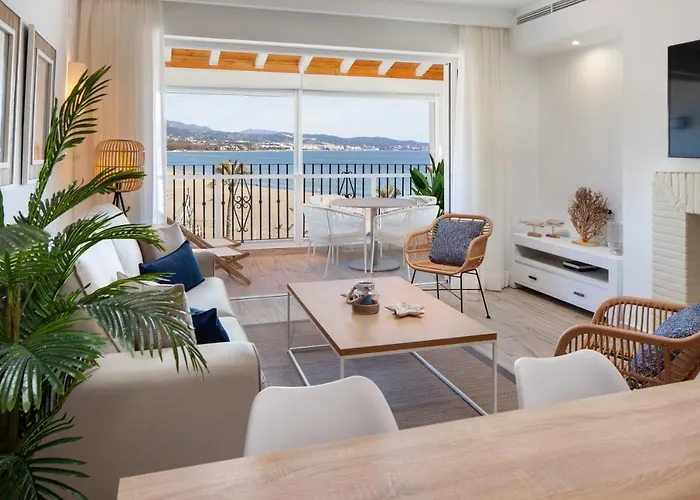 Frontline & Sea Views - 2 Bedrooms - 2 Bathrooms - Puerto Banus Apartament Marbella