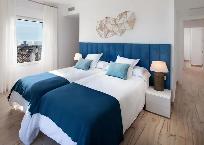 Frontline & Sea Views - 2 Bedrooms - 2 Bathrooms - Puerto Banus * Marbella