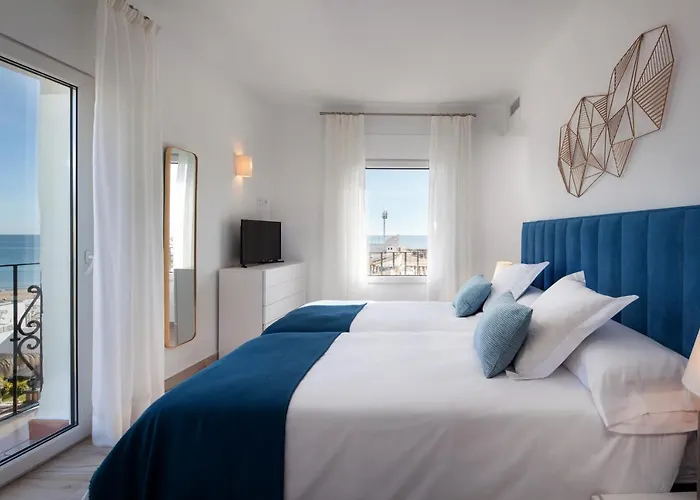 Frontline & Sea Views - 2 Bedrooms - 2 Bathrooms - Puerto Banus Apartament